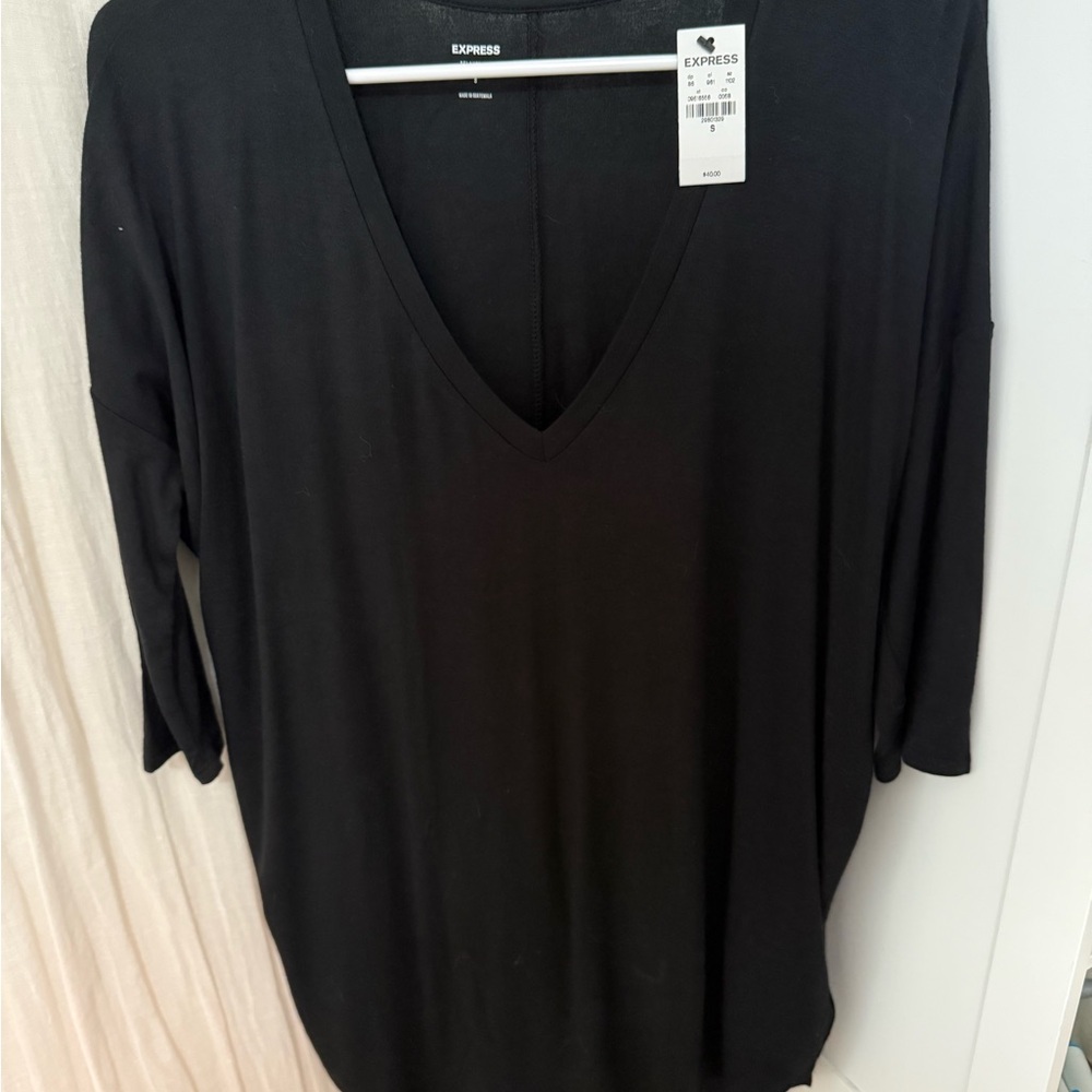 🖤 NWT Express Relaxed Oversized V-Neck Tunic Tee 🖤